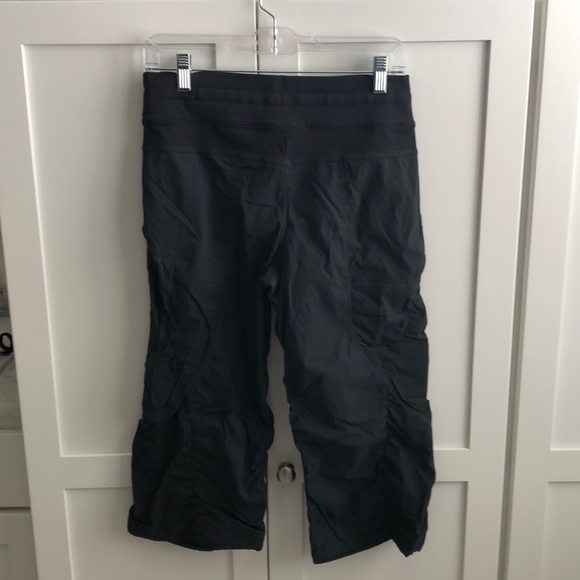 Lululemon studio crop - Picture 9 of 11